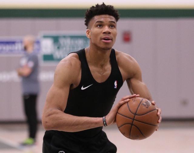 队的老将外 队的老将外